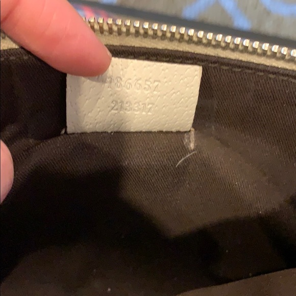 Vintage Gucci wristlet 😍 - Picture 4 of 7